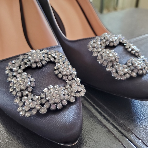 NWOB Jeweled Rhinestones Black High Heels - Picture 8 of 14